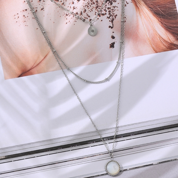 Charming Layered Necklace - Picture 3 of 7